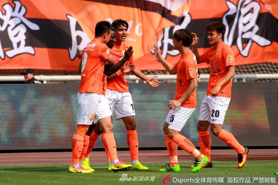 CSLfutbol's tweet photo. #CLO J5
#WuhanZall - #QingdaoHuanghai 3-0 (Sam Johnson 5', Marcelo Moreno 18' y Evrard 93') https://t.co/TWUMX2us3Z