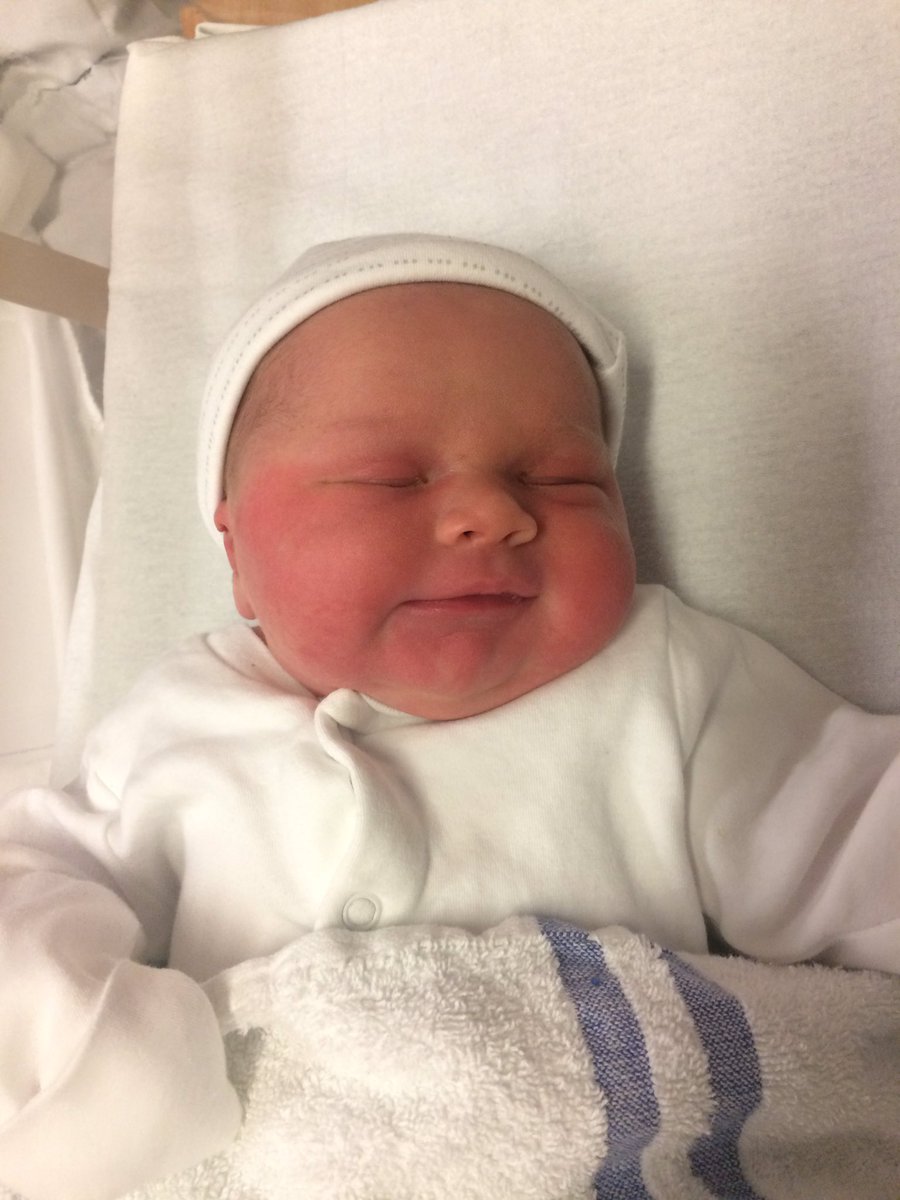 SOPPY MSG WARNING!!
The beast is born!!!! A whopping 9.7pound monster!