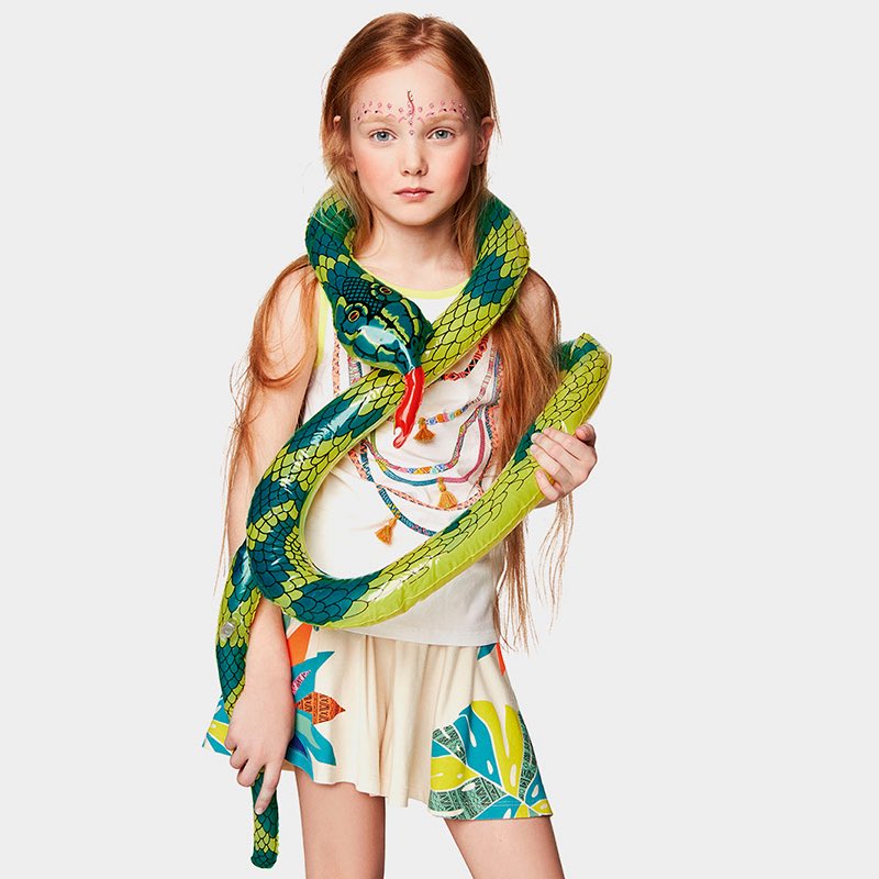 benettonuae's tweet photo. We're off to the beach for playtime...ciao! #benetton #ss2017 #kidsfashion https://t.co/Wt7ad8VJj4