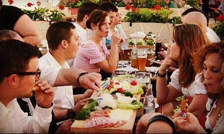 Besucht uns jetzt unter regentalfest.de und sichert Euch Euren Platz auf dem 49. Regentalfest!

#regentalfest #ramspau #oberpfalz