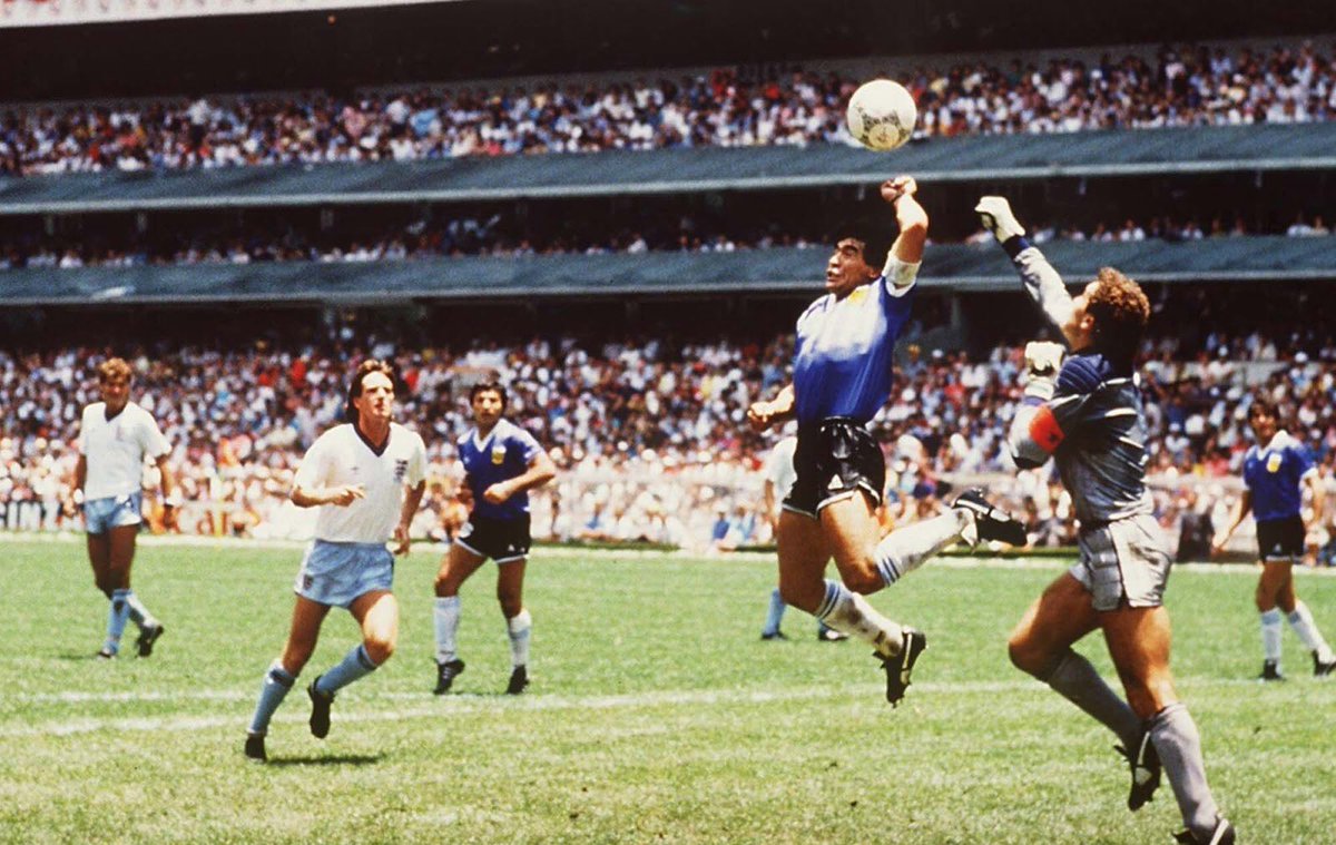 Myriam_Bensalah's tweet photo. Quel que soit les années, l'Albiceleste compte dans ses rangs de Merveilleux Footballeurs ! #Maradona #CDM86 #Heinze @Omar_daFonseca 😊👏🏆⚽🇦🇷 https://t.co/UIYNJ7CZ6Y