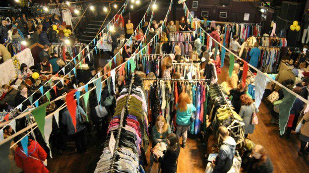 LillePureVintag's tweet photo. So many vintage lovers! #wintervintageperkilo #vintage #purevintagelille #EDHECsmm https://t.co/65V5Jzboyg