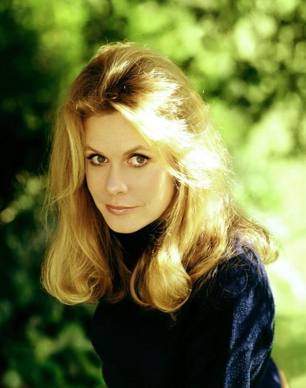 Happy Birthday 
Elizabeth Montgomery! 