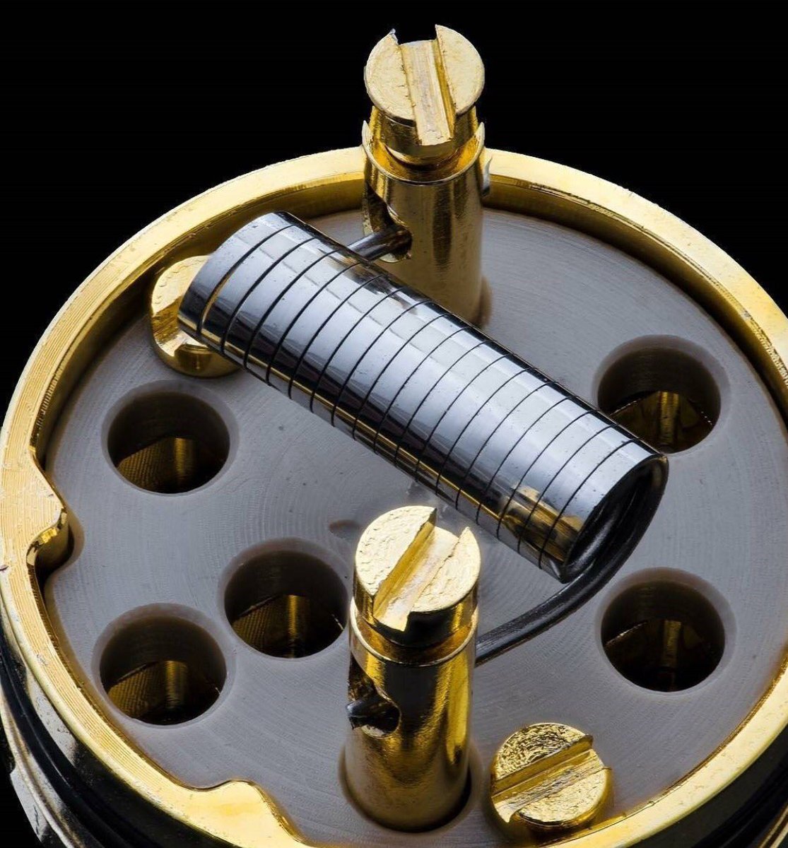 VapeDemon666's tweet photo. Wish my coils looked as sexy as this #coilporn https://t.co/KH09Arl3HC
