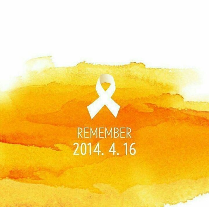 TWICE_GLOBAL's tweet image. 🙏
💛   We #Remember0416  💛