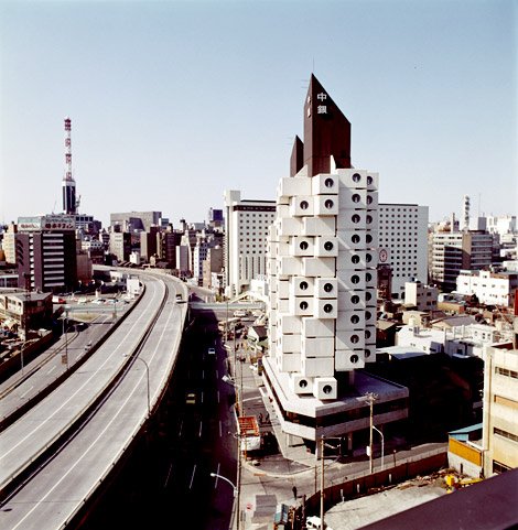 AGUA_architects's tweet photo. ...Nakagin Capsule Tower, Tokyo, 1970 _ KISHO KUROKAWA #HASXX140 https://t.co/UU0G3iw39A