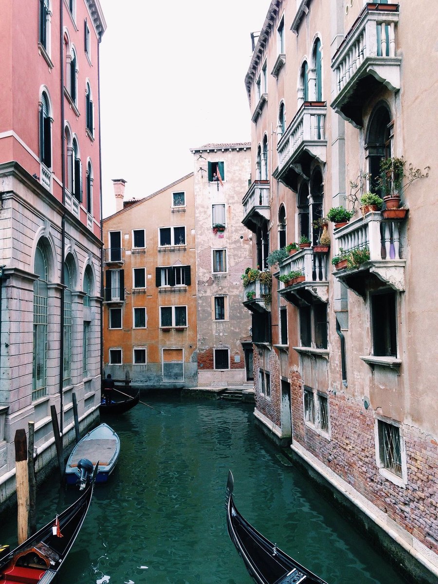 TraveIings's tweet photo. Venice, Italy 🇮🇹 https://t.co/qgTXTcpcJ3
