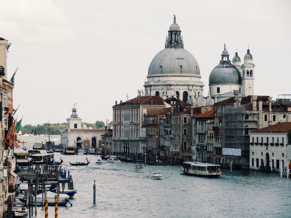 TraveIings's tweet photo. Venice, Italy 🇮🇹 https://t.co/qgTXTcpcJ3