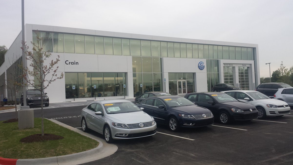 vw_source's tweet image. Our new facility in #FayettevilleArkansas.  Come see me. It is a beautiful day to look at new cars in #NWA. See Kevin,  please.