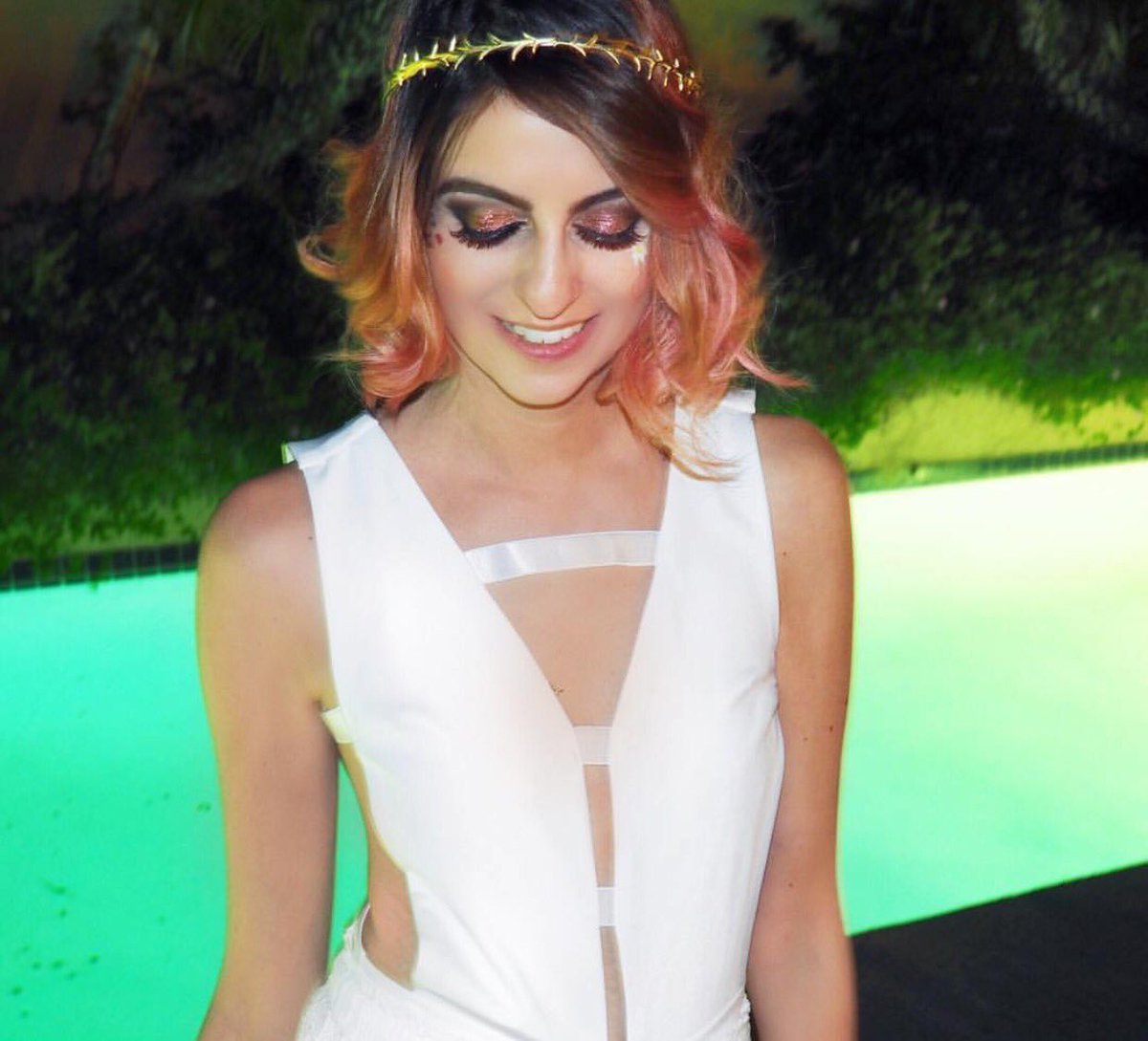 gopriv_'s tweet photo. We are loving our clients' #GLAMchella looks! πΈ https://t.co/bYAtK0iNX1 https://t.co/lYXbCvPGoT