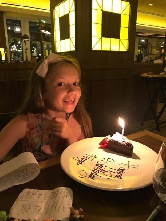 Special birthday treat whilst in #Dubai <a href="/GordonRamsay/">Gordon Ramsay</a> <a href="/breadstkitchen/">Bread Street Kitchen</a> #freyais8