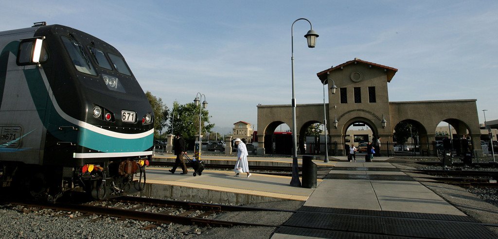 pressenterprise's tweet photo. Metrolink to resume service at San Bernardino, Rialto stations https://t.co/lmKefRqhyj https://t.co/KxzFXTQsmV
