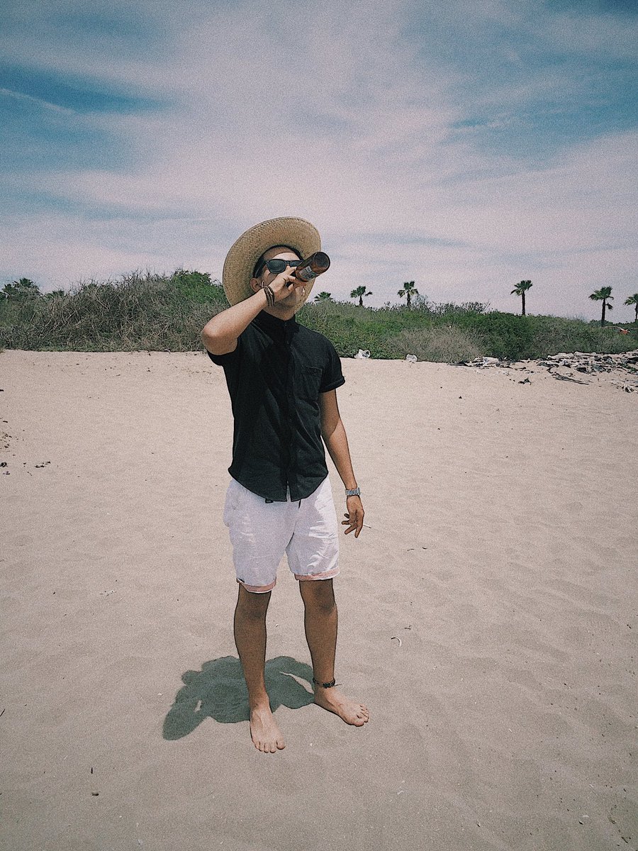 David0choaGamez's tweet photo. 🏝🌊🍻 https://t.co/vGQJhYPpW8