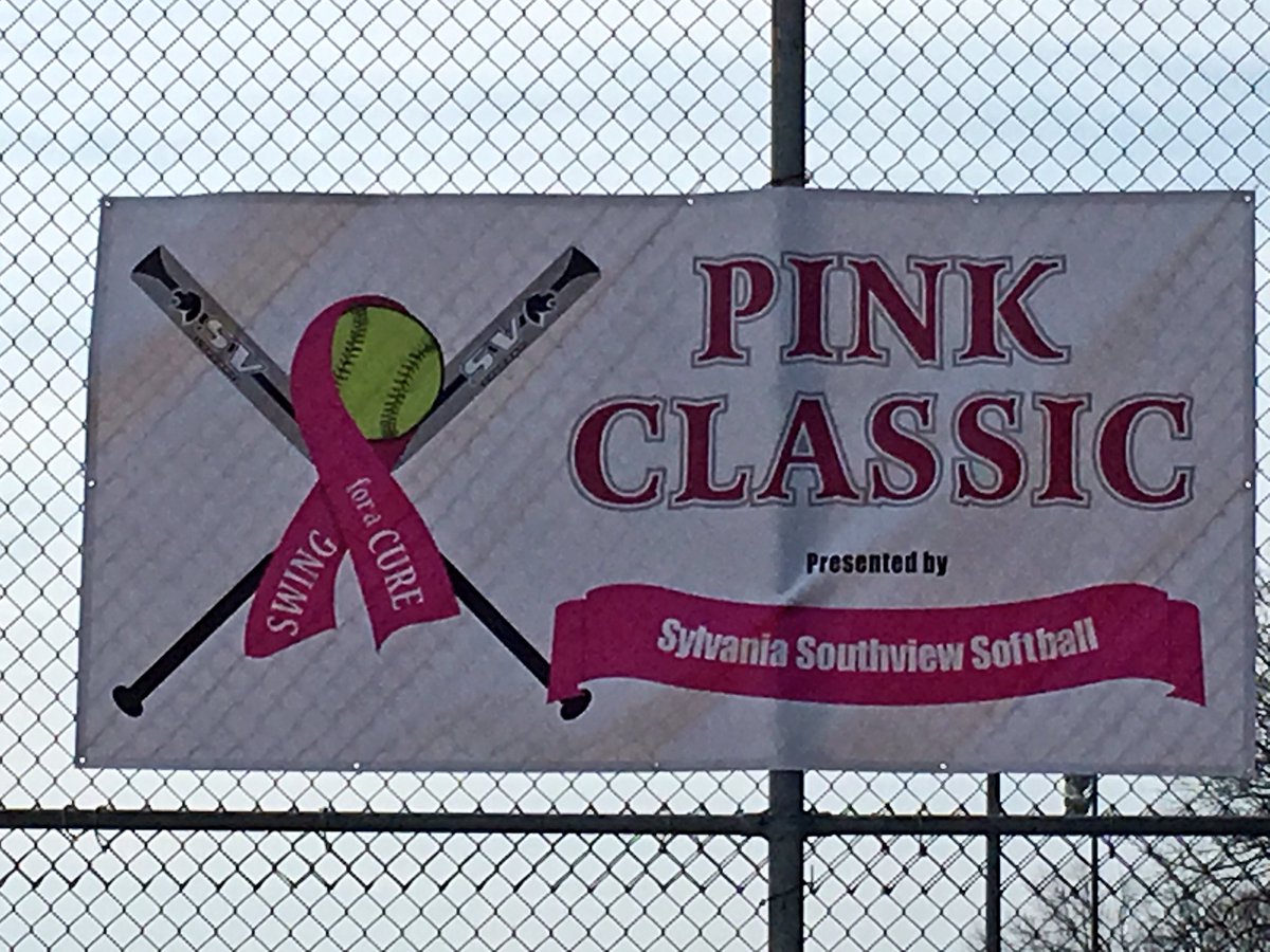 southviewcougar's tweet image. #swingforthecure recognizing Kay Barry benefitting Stephanie Spielman Fndtion. @Cougars_varsity vs @EVGvikings 
@SylvaniaSchools @McMurrray
