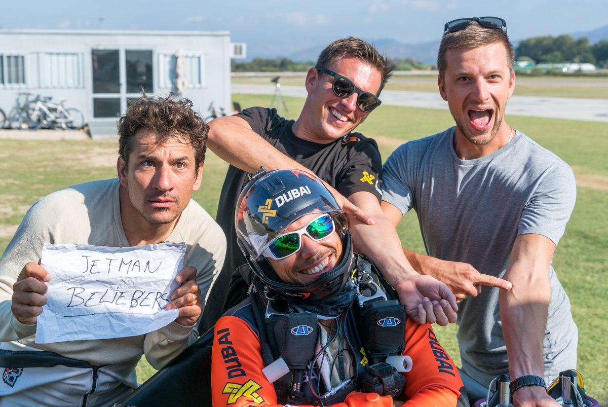 jetmandubai's tweet photo. When your colleagues are also your biggest fans π
#JetmanTeam https://t.co/jMsUq1nHnu