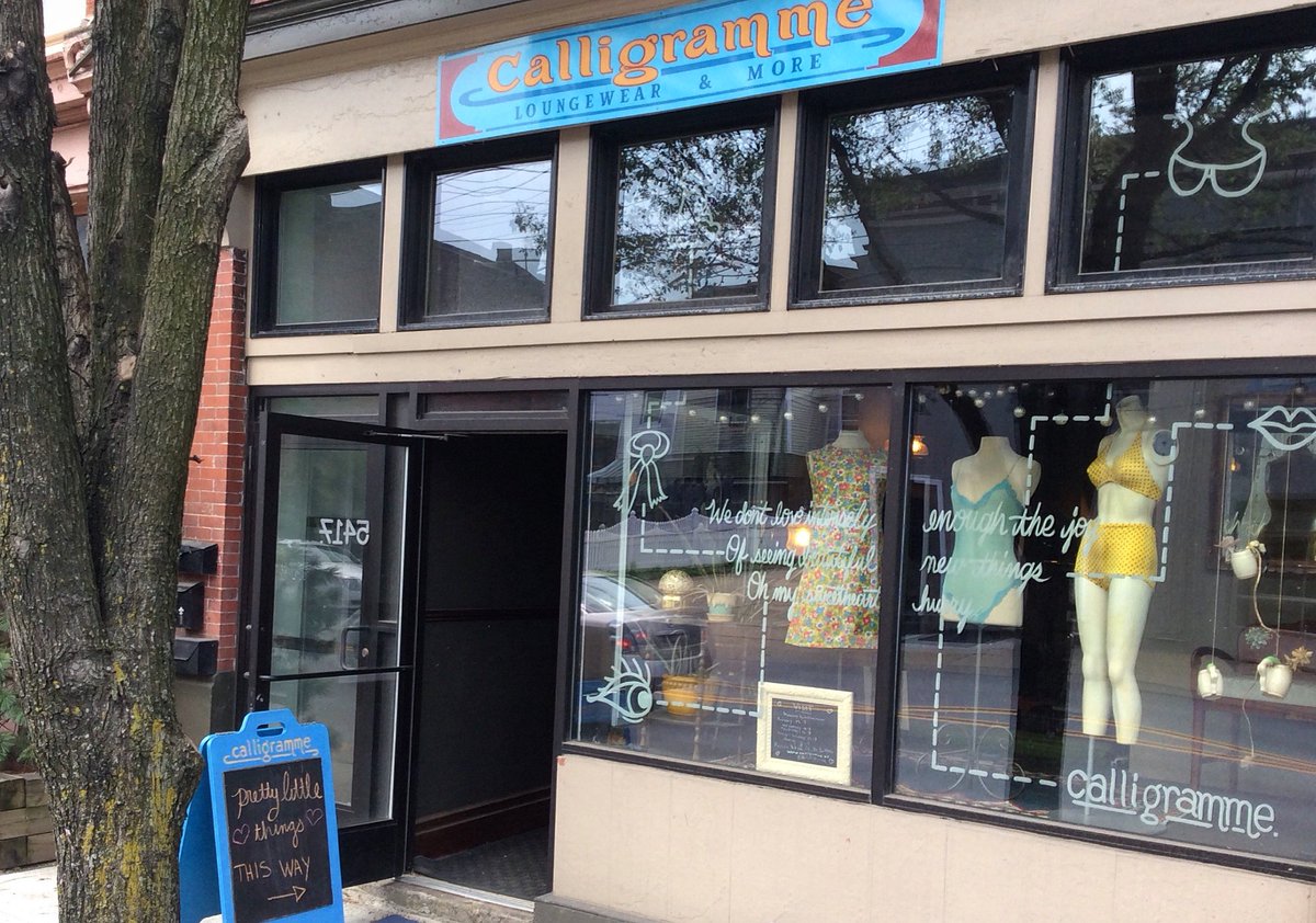 calligramme_us's tweet photo. We're closing at 6pm today and will reopen Tuesday at noon. Have a nice weekend, chickies! 🐣🐣 https://t.co/5ymzorntbQ