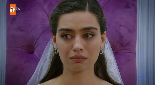 AminegulseFan's tweet photo. #aminegülşe  #aminegulse #ikisinidesevdim https://t.co/yAhKZ1kXRq