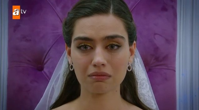 AminegulseFan's tweet photo. #aminegülşe  #aminegulse #ikisinidesevdim https://t.co/yAhKZ1kXRq
