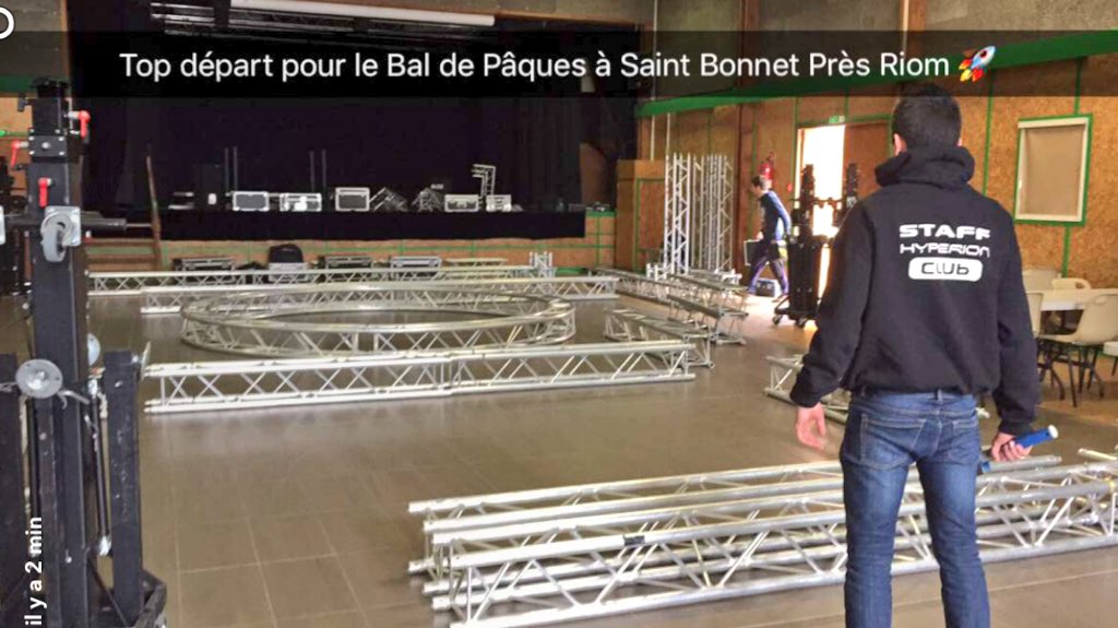 HyperionClub's tweet photo. Et Oui c'est le w-e de Pâques 🐣 
Et vous, sortez-vous ce soir 😏 #Bal #SaintBonnetPresRiom https://t.co/LdQ77Vl6qW