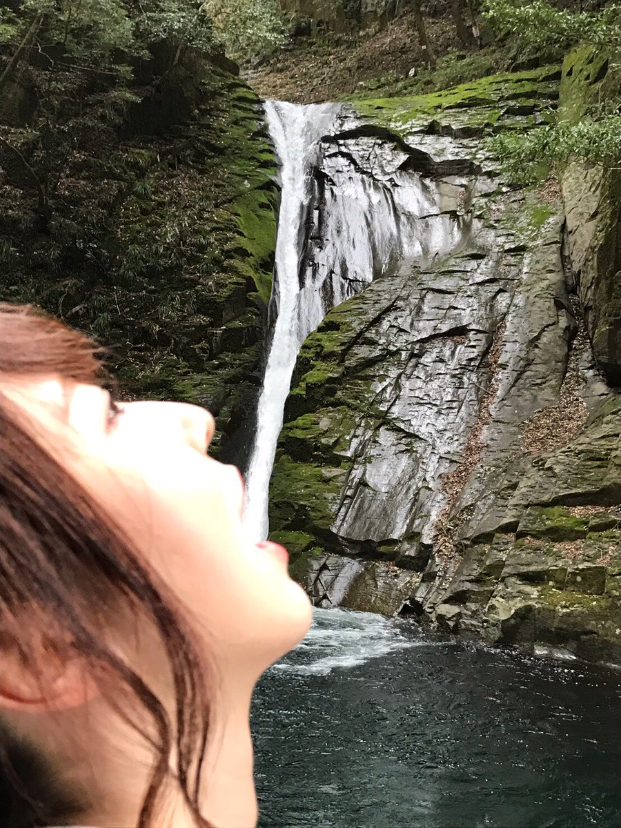 amamina37's tweet photo. 滝行っ��きた😊❤️ https://t.co/1vQ2rUAdeQ