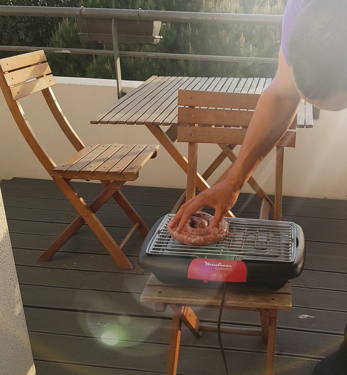 LadyLiyah's tweet photo. @Biere_Gougnoux @31_MnC #TeamAppart #SafetyBBQ https://t.co/xKDaWpu9yG