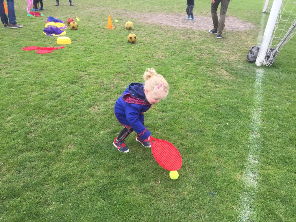 locuta's tweet photo. Wimbledon here I come! #olympischespellen #dosr https://t.co/d08dqY2XVk