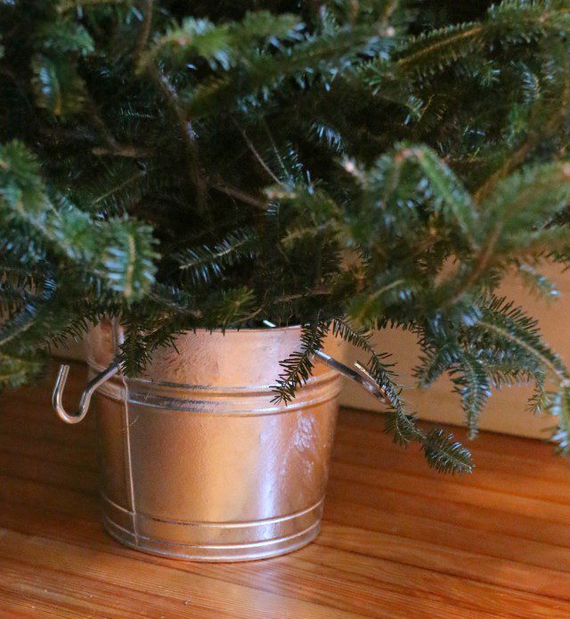 Jinvastory's tweet photo. How to Make Your Own Christmas Tree Stand
https://t.co/8iCqVmvFJV https://t.co/xzUc5rlYcI