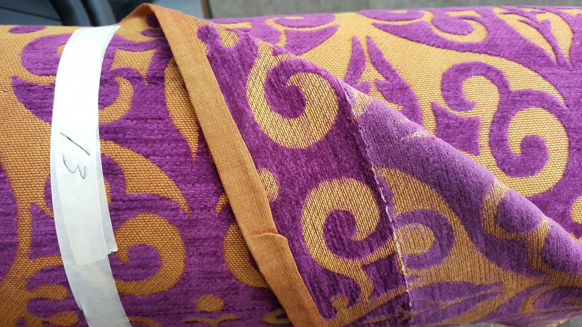 sitwitus's tweet photo. Oh im ready to pimp out another chair.
#fabric #pimpinout #shabbychic https://t.co/NiKoiwVWpB