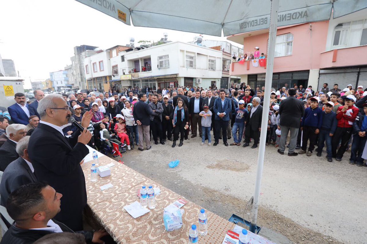lutfielvan's tweet photo. Tanju Çolak kardeşimle Yeşilçimen Mahallesindeki vatandaşlarımızı ziyaret ettik. Destekleri için teşekkür ediyorum. #TabiikiEvet https://t.co/JvLm22qKJB