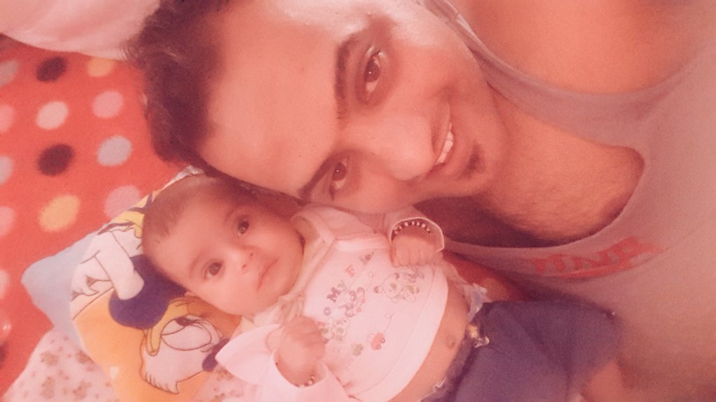 sssbbb619's tweet photo. العشق https://t.co/Ns6awrBQay