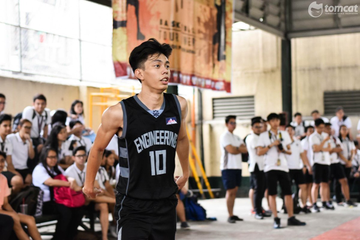 TOMCATust's tweet photo. Here are a few stills from Game 8 last April 6 of the #USTGoodwill2017 via https://t.co/AvhPl6zanQ! https://t.co/vrxSN1eAnY