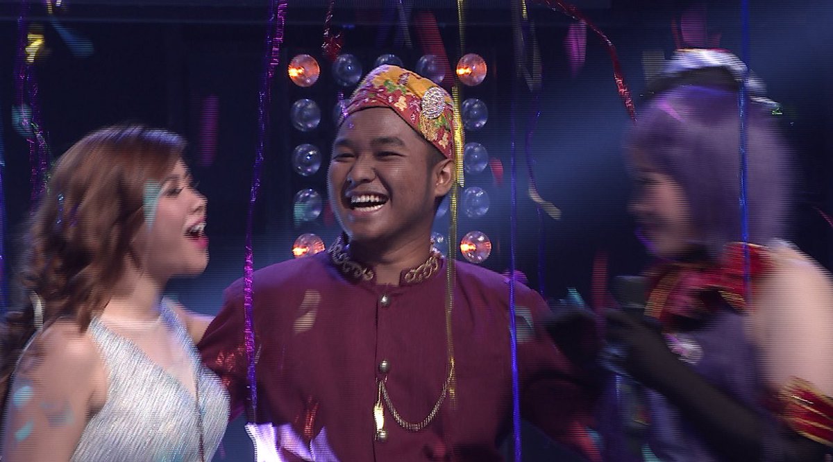 thestar_t7's tweet photo. daaan The Star kita malam ini adalah... Anwar!! Selamat Anwar. lalu, siapakah pemenang kuis twitter malam ini? https://t.co/hEojg8eAwI