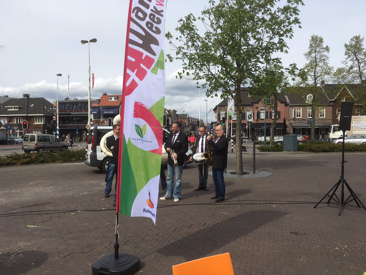 HTindemans's tweet image. Het gaat beginnen! Mooie opkomst bij de opening van de wandelweek @_Valkenswaard. Topweek dank zij vele vrijwilligers
