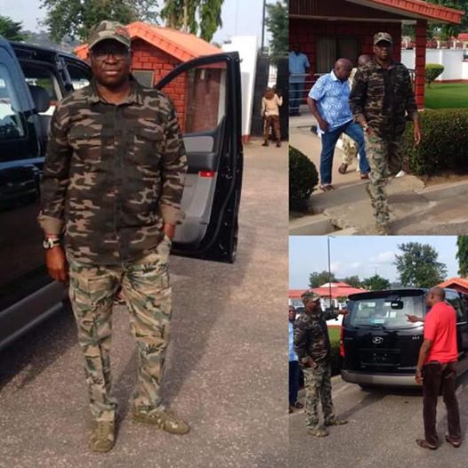Manchester_4lif's tweet photo. Governor Fayose spotted in armies uniform [PHOTOS] https://t.co/dKdDBSILdM https://t.co/lG6VV6jVDT
