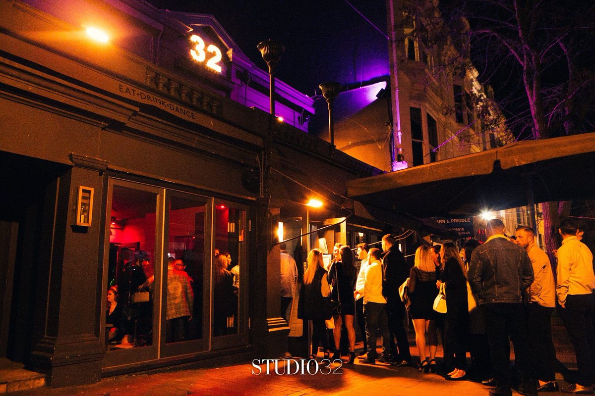 It's Studio32!
Ques tonight!
#EAT 🔻 #DRINK 🔻 #DANCE
