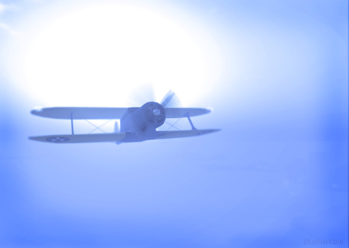 labencore's tweet photo. Aanni Cheng treats her friends to a short flight in the Blake Sea. #SL #SecondLife #SLaviation https://t.co/ZpzpYqMWcf