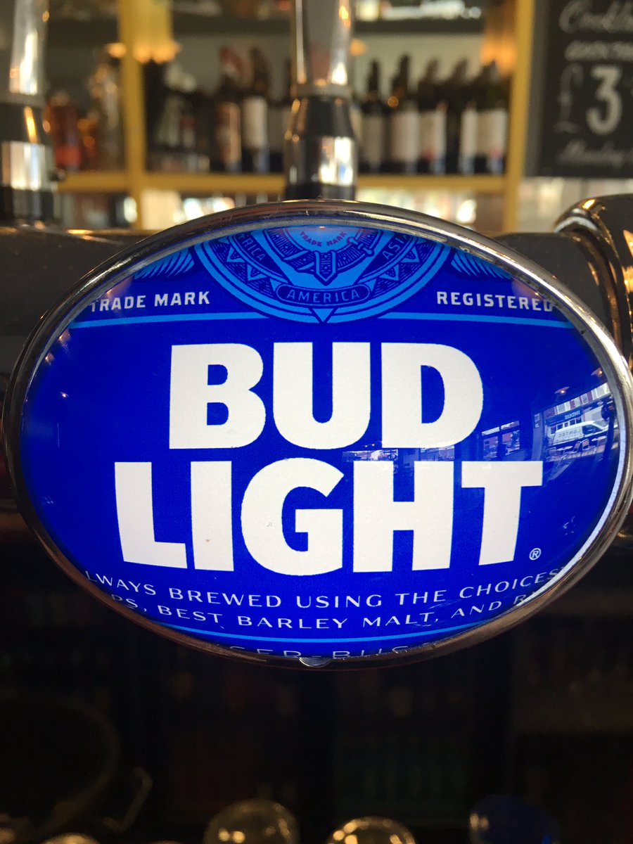 Bud light on draft @ #level #hull #budlight
