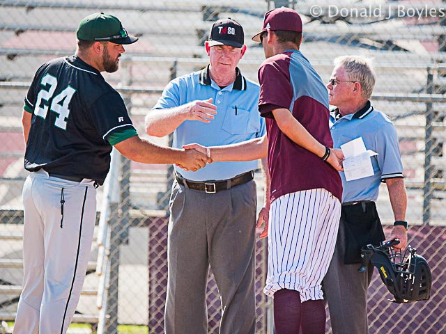 DonaldJBoyles's tweet photo. #HeadBaseballCoach @Spel17 of @CHSCougarBsbl & @CoachWalker00 of @BHSBearBaseball @THSBCA #txhsbaseball #2017SpringSeason https://t.co/9lGrxDZLzu