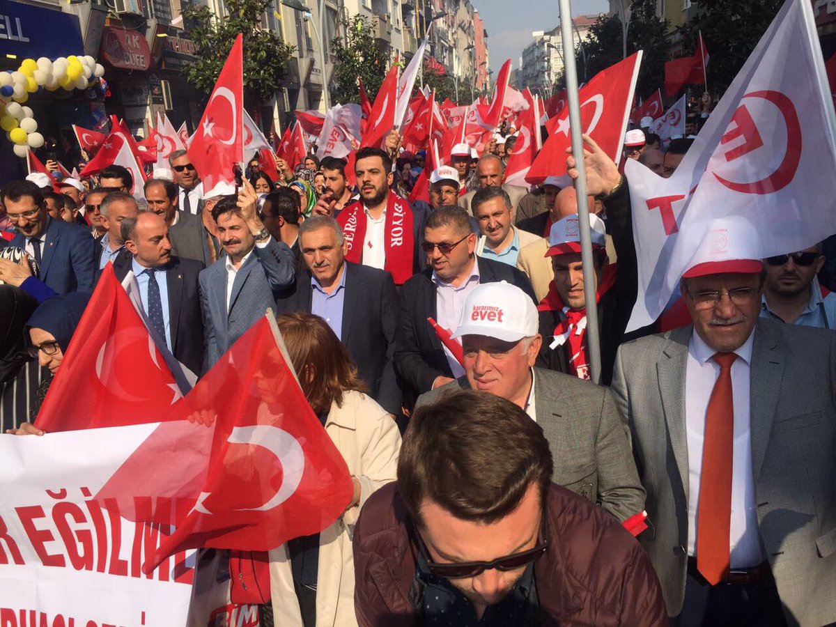 aliinci_54's tweet photo. #TekYürekEvetSakarya sevgi yürüyüşüne katıldık. Coşku muazzamdı, Sakarya her zaman farkını ortaya koyuyor. https://t.co/EpEBvV5egD
