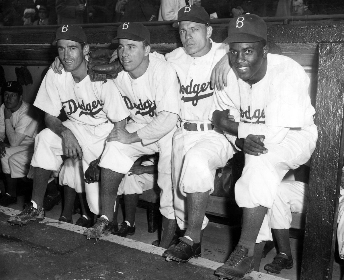 LarissaLiska's tweet photo. 70 years ago Jackie Robinson broke baseball's color barrier with the Brooklyn Dodgers. #JackieRobinsonDay #Remember42 https://t.co/VtsibatffL