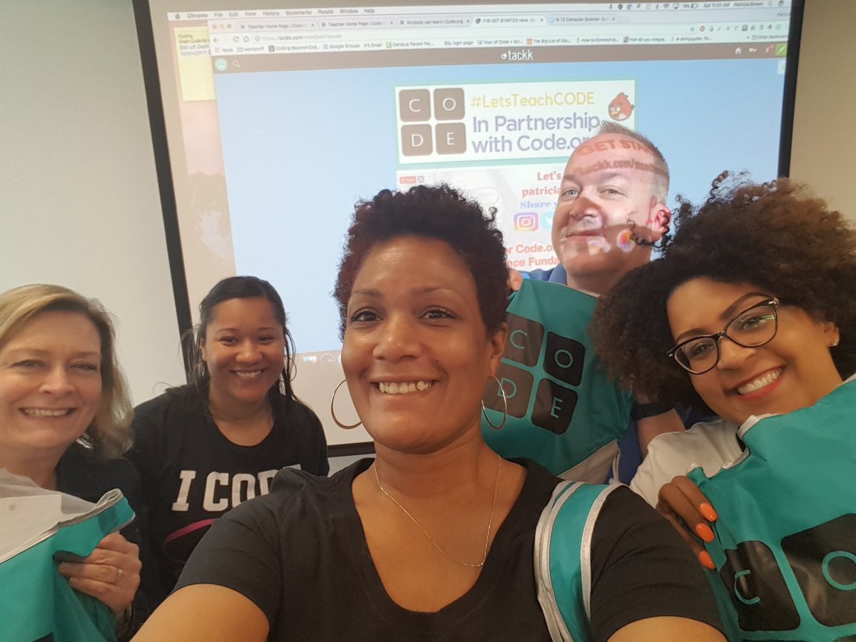 BraveLMS's tweet photo. Look how we're spending our beautiful Saturday,instructor @msEdtechie fellow librarians @teachsc315 @Nonnajoy
@happywithi #LetsTeachCODE https://t.co/DGnGzgwl32