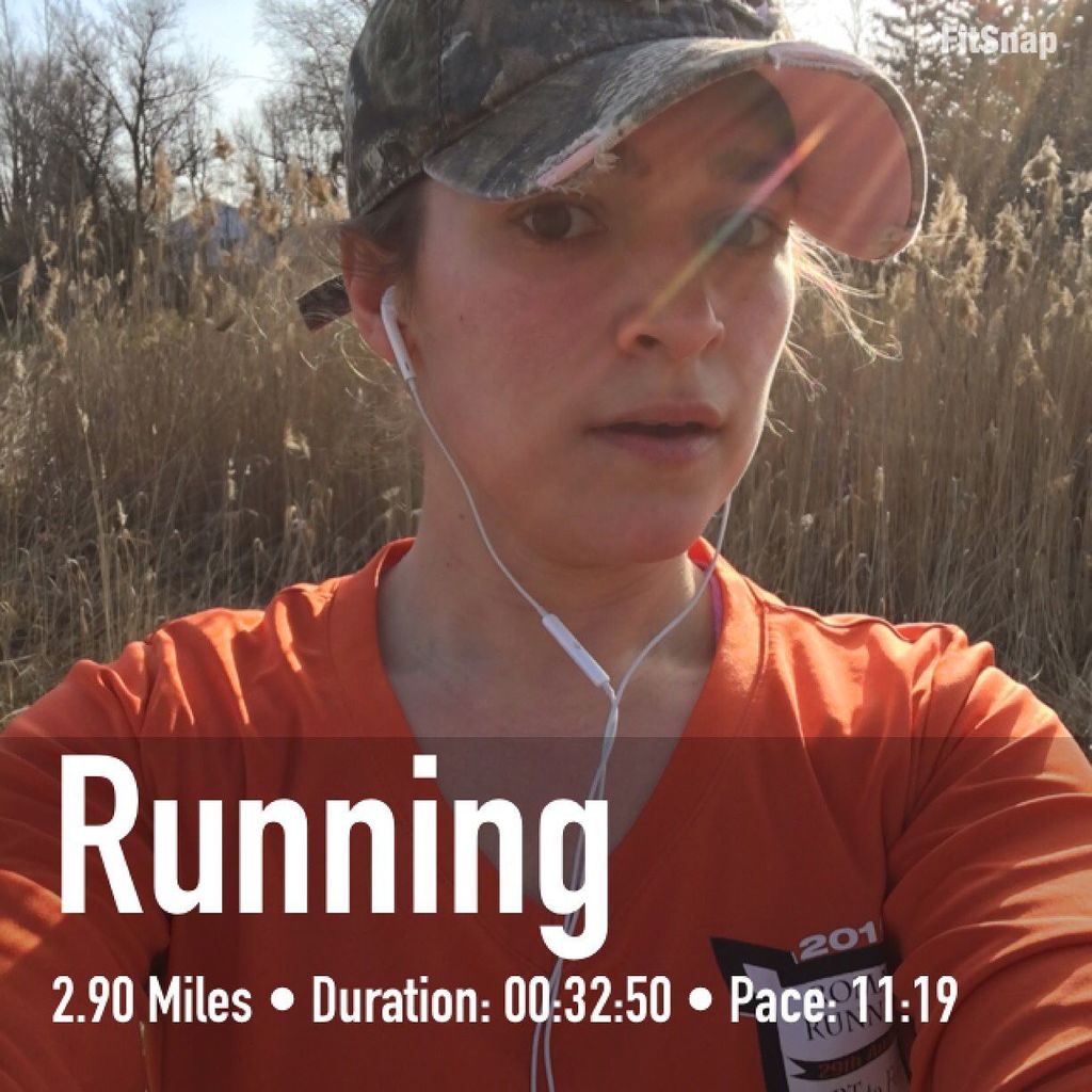 fitbritwhit's tweet photo. Umm don't run immediately after doing leg day. That was clearly a mistake 🤣 that pace is horrible. But got in my t… https://t.co/rASCg2EUgd https://t.co/TKvCwhYTe4