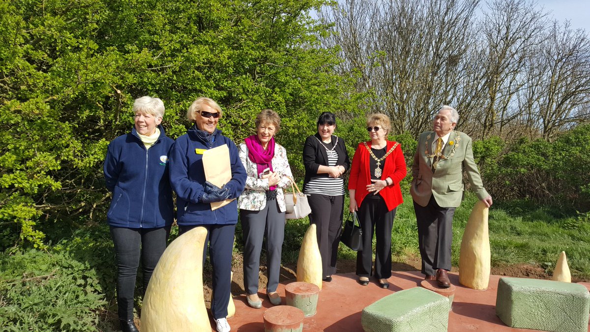 FileyOf's tweet image. Dragon ring outdoor classroom officially opened today on Country park Filey
#discoverfiley
