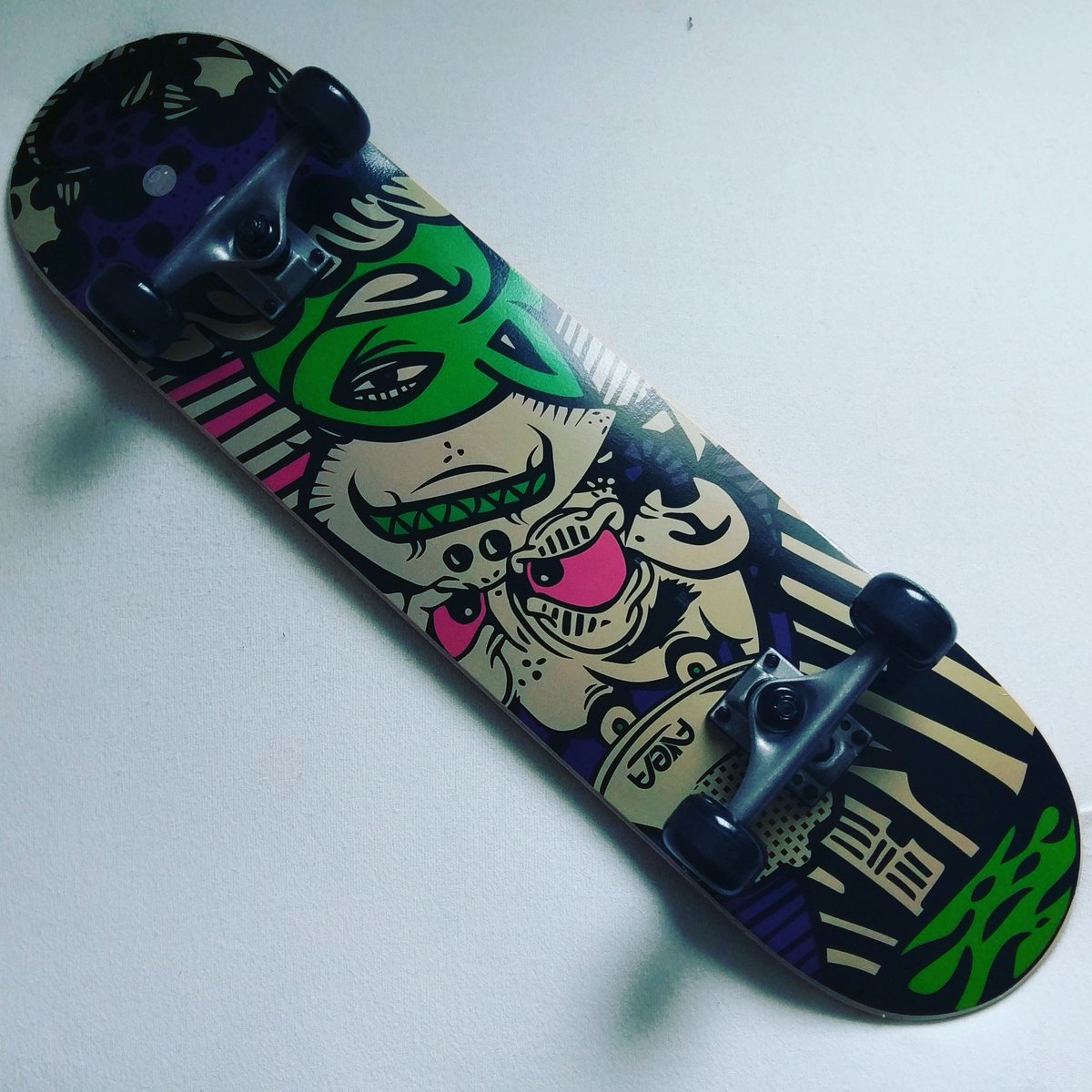ElisabethRtr's tweet photo. This is Kyle. He is a present from my unvle and aunt for easter. 
#firstboard #speed #letsgo #thx https://t.co/VwMNbmlUDw