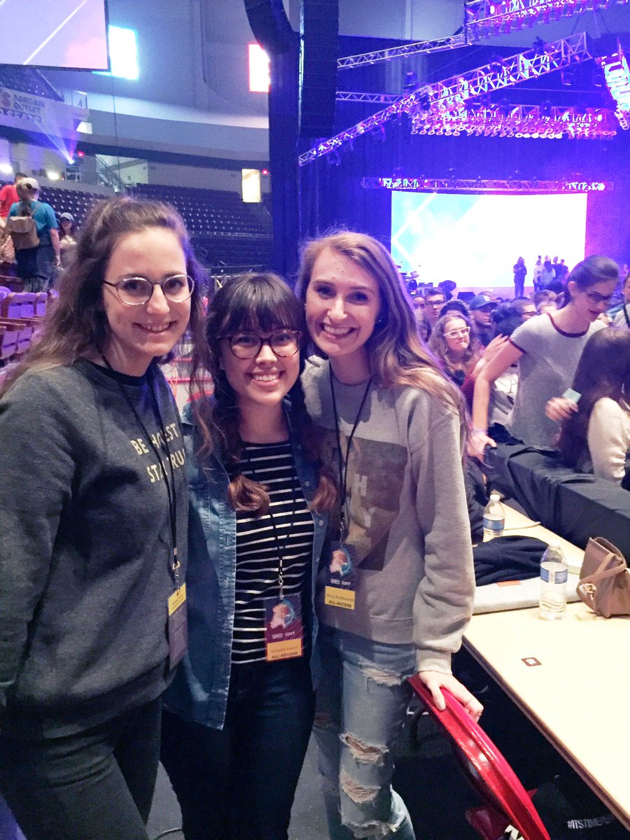 simplynatters's tweet photo. Loved getting to hang with these girls for @penndelyouth convention on the media team πΈπ±π» #itstimepenndel https://t.co/P4rlufq5jo
