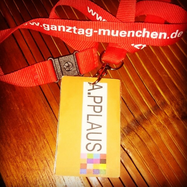 APPLAUSMUENCHEN's tweet photo. Vorbereitungen check. Ferien check. #Ferienprogramm #Osterferienprogramm https://t.co/GPhQCkaPmJ