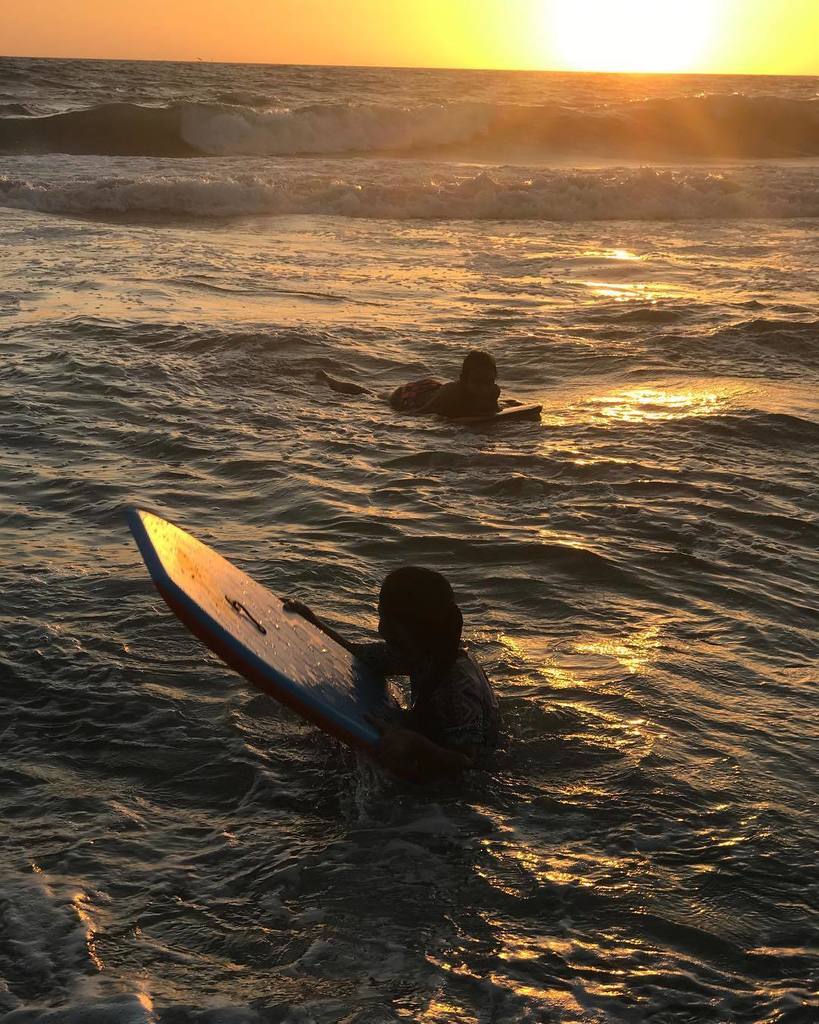 katyalaks's tweet photo. #instagramtips https://t.co/OPm2dnSzyi a beautiful sunset 💖 Cought the girls in the perfect moment 🌊✨ https://t.co/0TgcZjyPLT