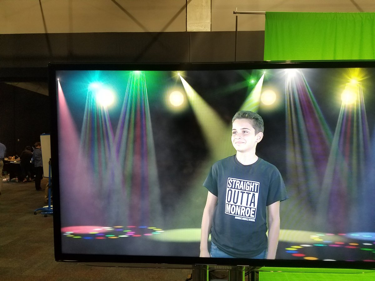 MIT M&S Student and a Green Screen @mositampa for the #CW44KRS STEMevent. @HCPSMonroe @TampaBaySTEM