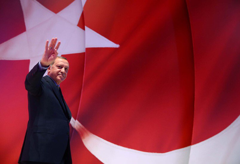 tcbestepe's tweet photo. Cumhurbaşkanı @RT_Erdogan: “Tek Millet, Tek Devlet, Tek Vatan, Tek Bayrak İçin Evet!" https://t.co/THZbeaM0TH