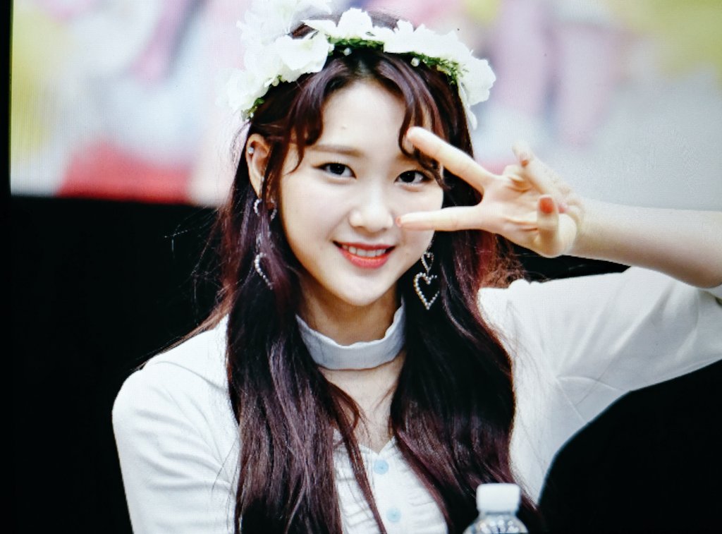 ji_ho9_'s tweet photo. [17.04.15] 상암 팬사인회 프리뷰
#오마이걸 #지호

이 길의 끝에는 어떤 결말이 기다릴까요.

@WM_OHMYGIRL https://t.co/pVPjAFRYtq
